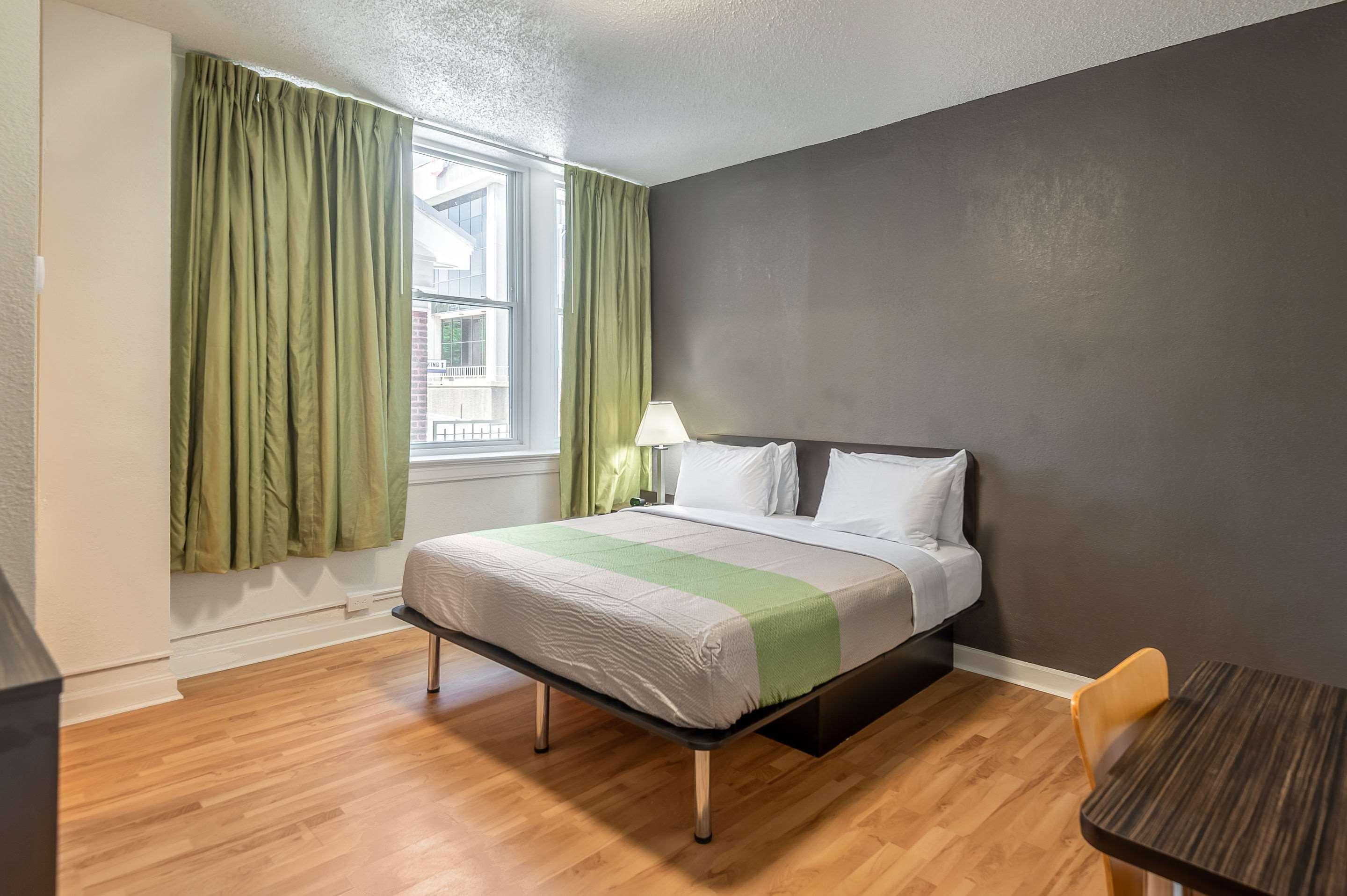 Quality Inn & Suites Kansas City Downtown Екстер'єр фото