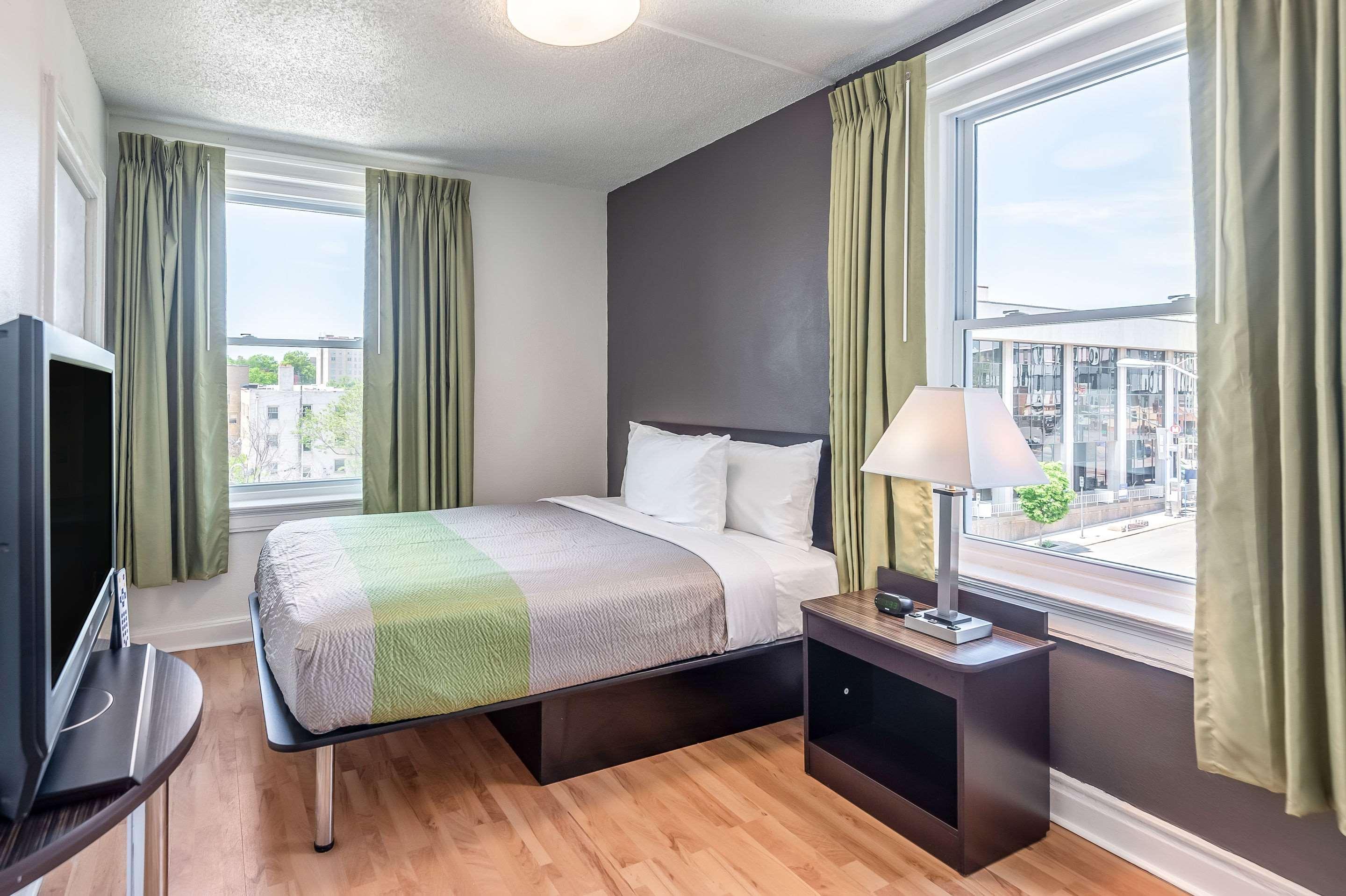 Quality Inn & Suites Kansas City Downtown Екстер'єр фото