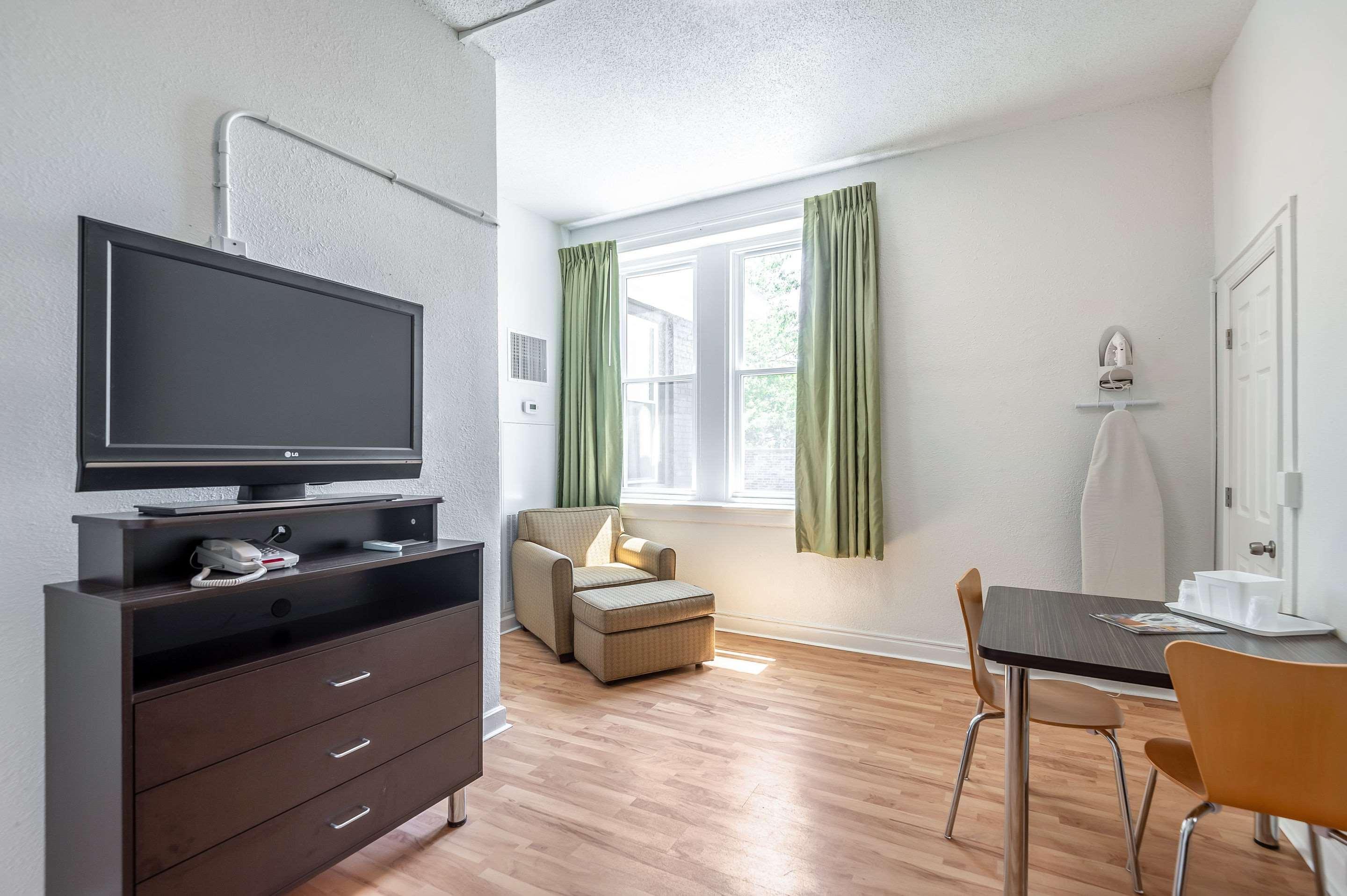 Quality Inn & Suites Kansas City Downtown Екстер'єр фото