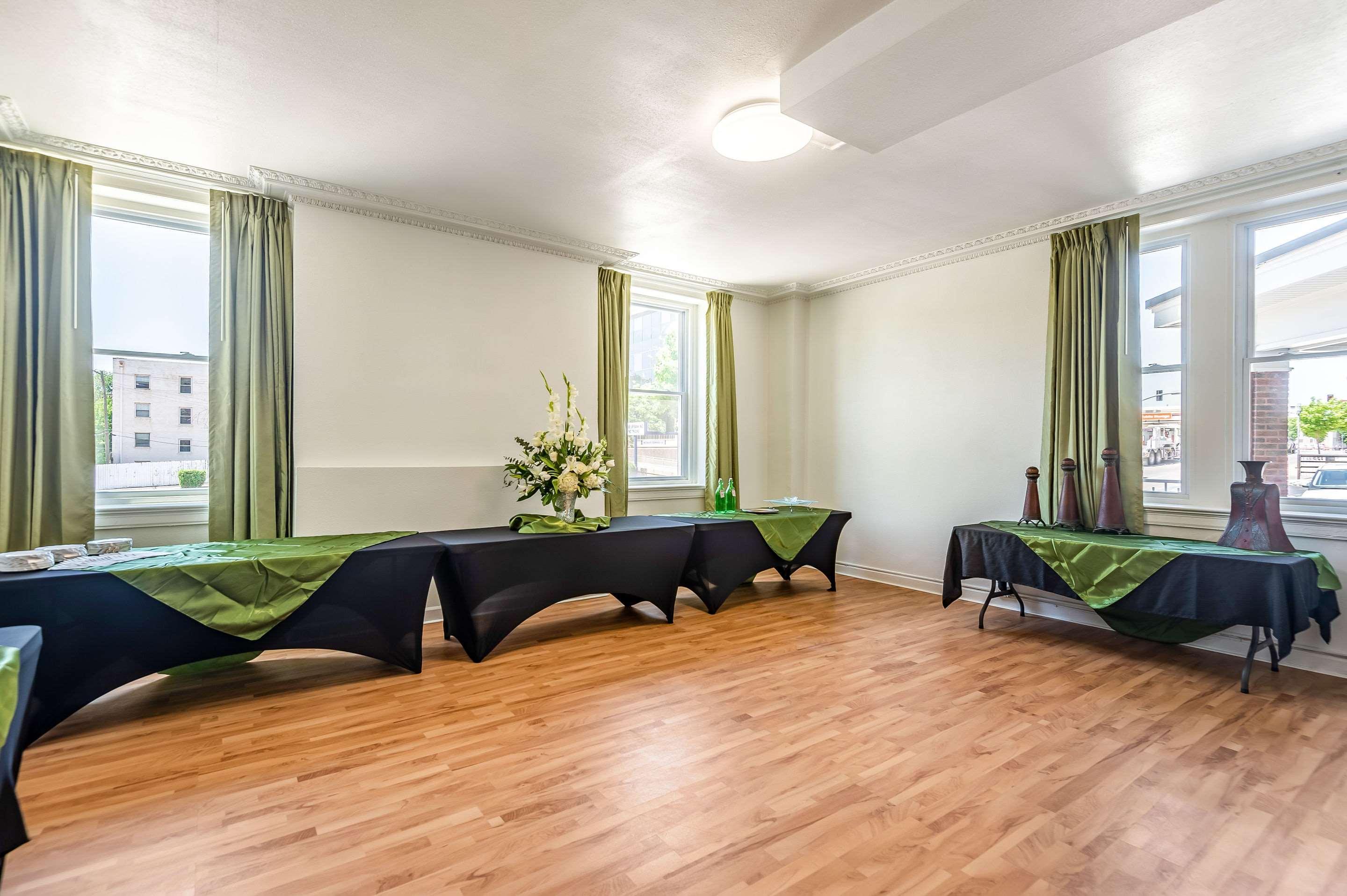 Quality Inn & Suites Kansas City Downtown Екстер'єр фото