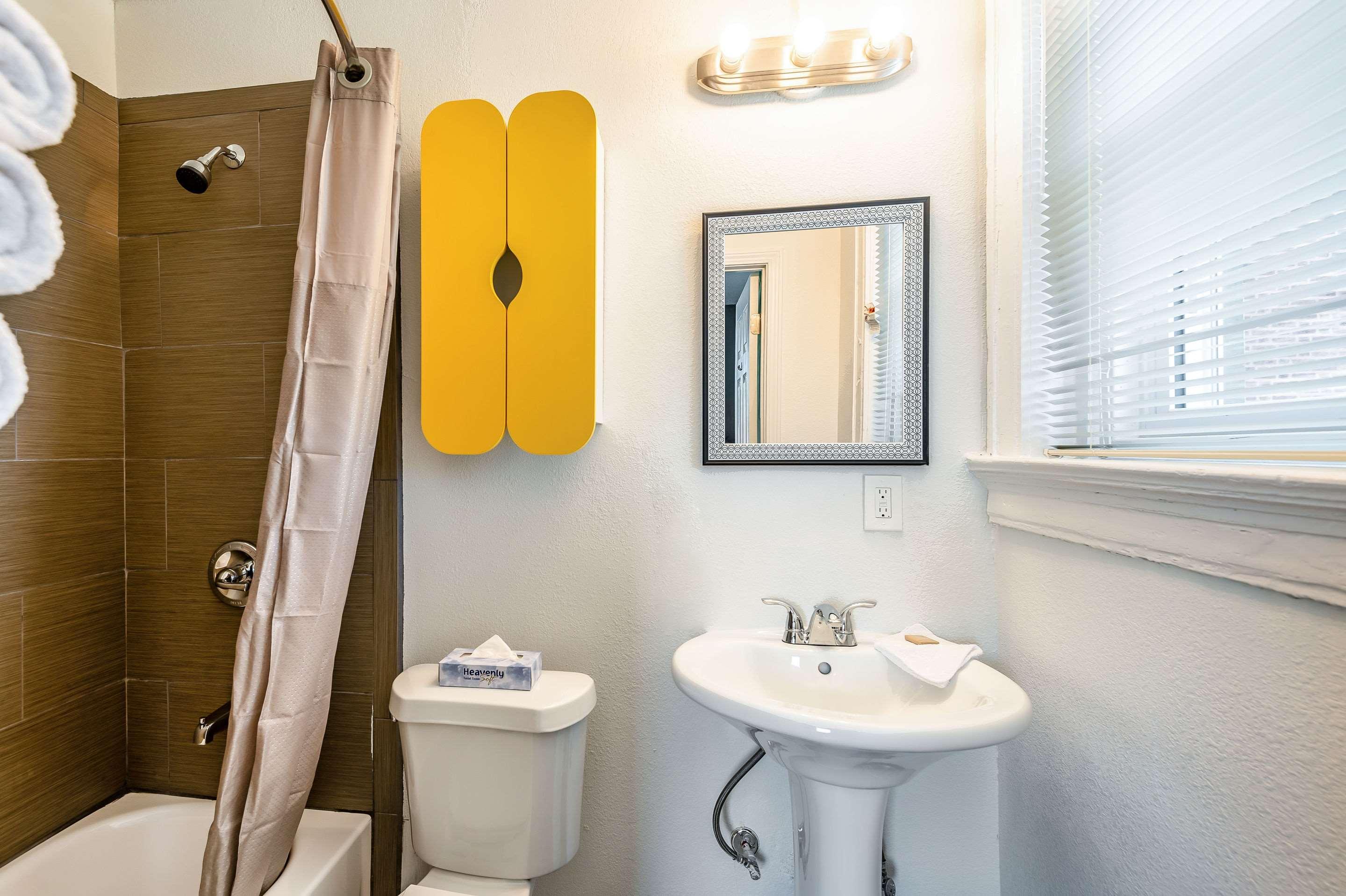 Quality Inn & Suites Kansas City Downtown Екстер'єр фото